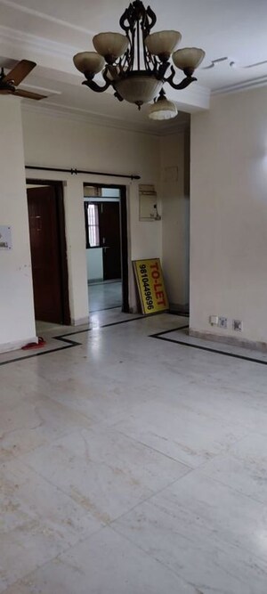 Room in 2 BHK Apartment at Express View Apartment, Sector 93 – for Rent