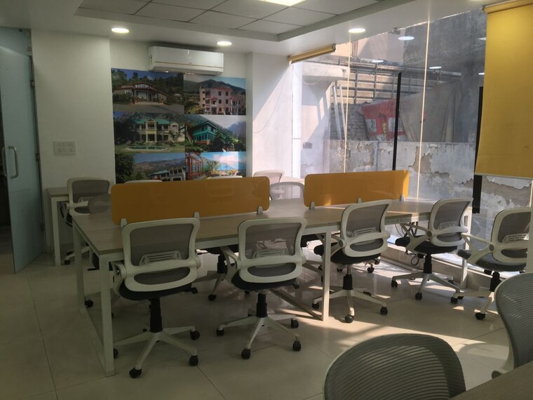 Team Area, sector 63 Commercial Office Space 2300 Sq.Ft. In Sector 63 Noida 10327427