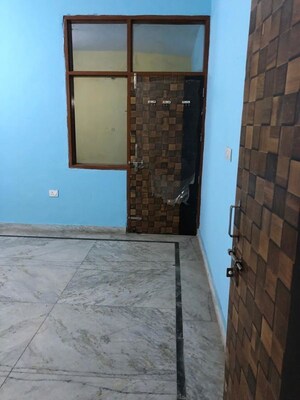 Room in 2 BHK Builder Floor at Sector 37 Greater Noida – for Rent