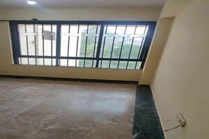 Room in 2 BHK Apartment at Hiranandani Estate Capri, Ghodbunder Road – for Rent