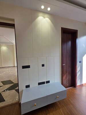 Bathroom in 3 BHK Builder Floor at Agrim Apartment, Sector 43 – for Rent