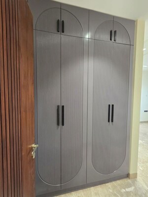 Bathroom in 3 BHK Builder Floor at Agrim Apartment, Sector 43 – for Rent