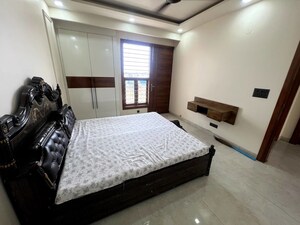 Bedroom in 2 BHK Builder Floor at Sector 37c – for Rent