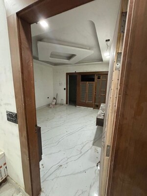 Room in 2 BHK Builder Floor at Gandhi Colony – for Rent