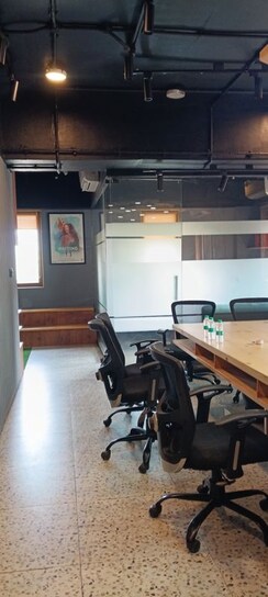 Office Space For Rent in DLH Kailash