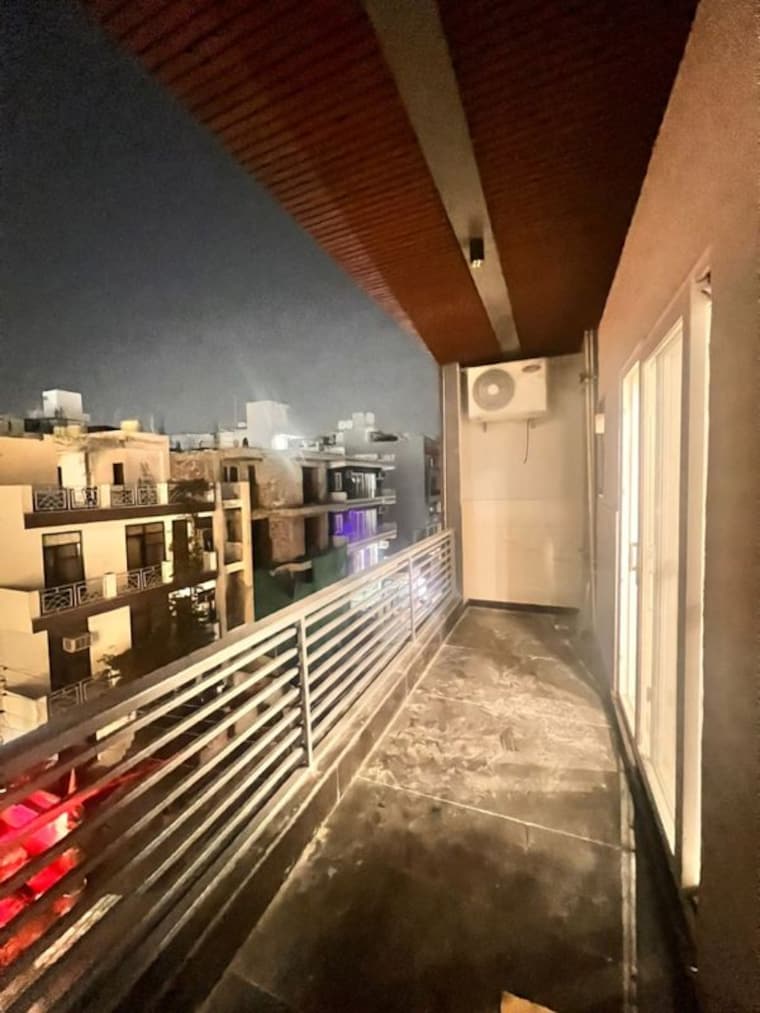Balcony, medi city 1 Bedroom 710 Sq.Ft. Builder Floor In Medi City Gurgaon 10327602