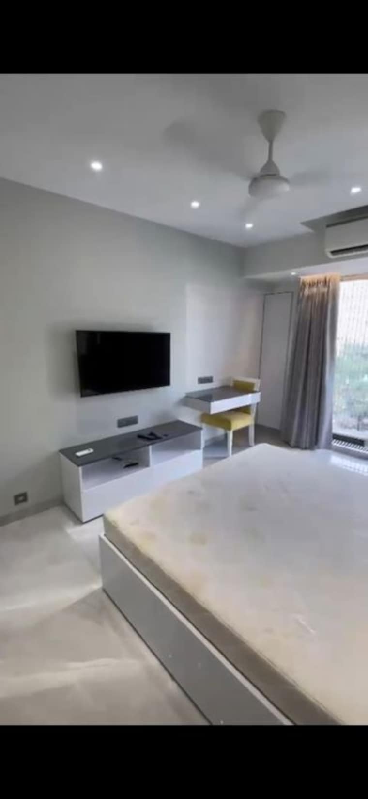 Living Room, ajmera-beverly-hills-and-royal-empire 3 Bedroom 1250 Sq.Ft. Apartment In Andheri West Mumbai 10327332