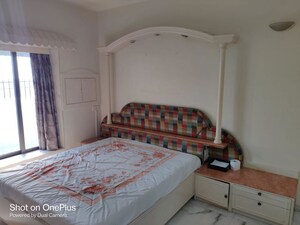 Bedroom in 2 BHK Apartment at Jolly Maker Apartment, Cuffe Parade – for Rent