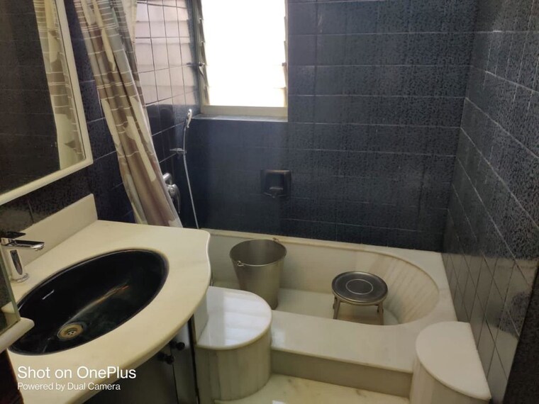 Bathroom, jolly-maker-apartment 2 Bedroom 1615 Sq.Ft. Apartment In Cuffe Parade Mumbai 10327056