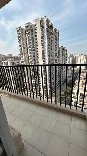 2.5 BHK Apartment – Exterior View View at Gaur City 5th Avenue, Sector 4 Greater Noida - for Sale