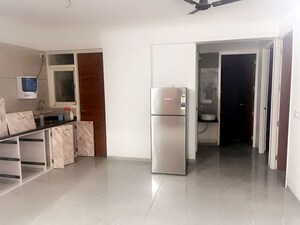 Room in 3 BHK Apartment at Sargasan – for Rent