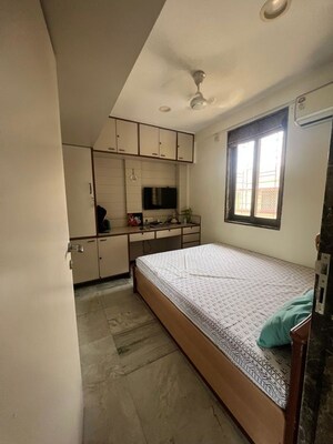 Bedroom in 1 BHK Apartment at Seven Bunglow – for Rent