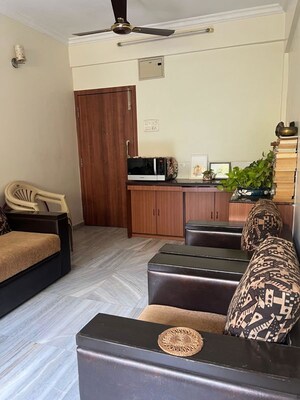 Bedroom in 1 BHK Apartment at Seven Bunglow – for Rent