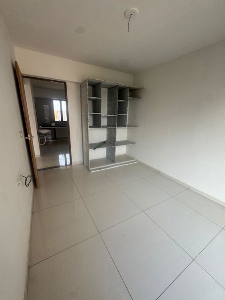 Room, sargasan 3 Bedroom 210 Sq.Ft. Apartment In Sargasan Gandhinagar 10327671