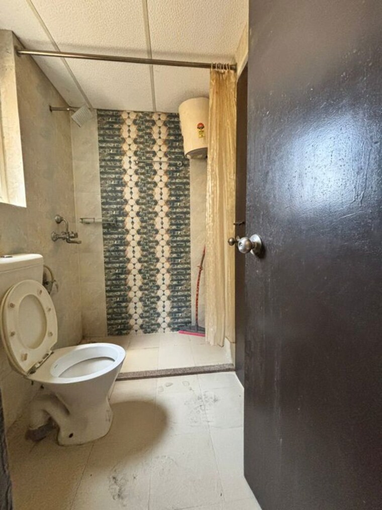 Bathroom, signature-global-park 2 Bedroom 822 Sq.Ft. Builder Floor In Sohna Sector 36 Gurgaon 10327692