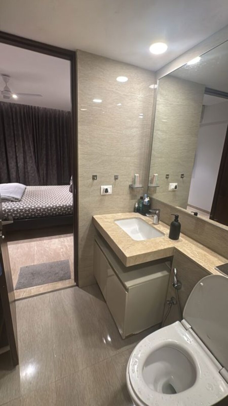 Attached Bathroom, hiranandani-regent-hill 1 Bedroom 550 Sq.Ft. Apartment In Powai Mumbai 10327710