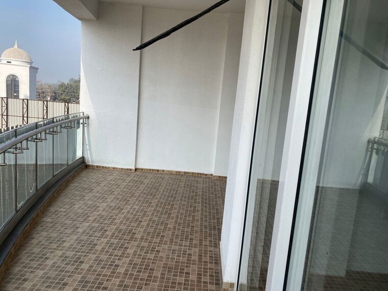 Balcony, omaxe-lake 3 Bedroom 1850 Sq.Ft. Apartment In North Mullanpur Chandigarh 9680642