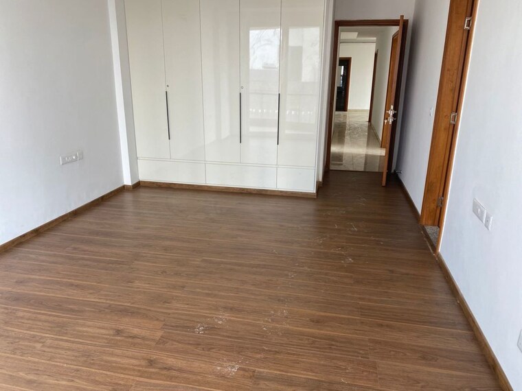 Room, omaxe-lake 3 Bedroom 1850 Sq.Ft. Apartment In North Mullanpur Chandigarh 9680642