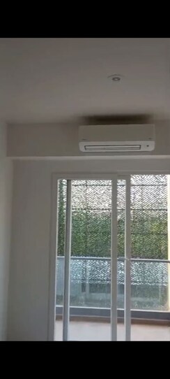 2.5 BHK + Pooja Room Apartment For Rent in Smart World Orchard