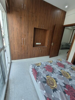 Bedroom in 2 BHK Builder Floor at Sector 43 – for Rent