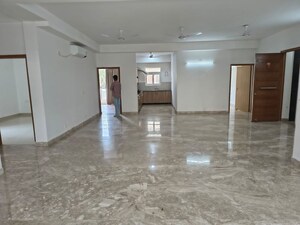 Building Lobby in 4 BHK Apartment at SS Linden, Sector 84 – for Rent