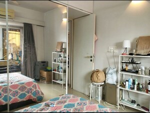 Living Room in 3 BHK Apartment at Keval Kunj, Vile Parle West – for Rent