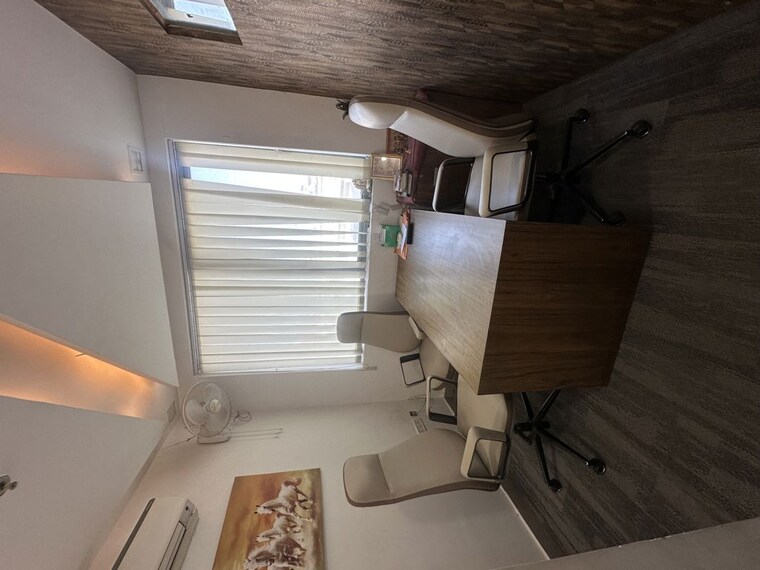 Team Area, emaar-emerald-plaza Commercial Office Space 650 Sq.Ft. In Sector 65 Gurgaon 10327790