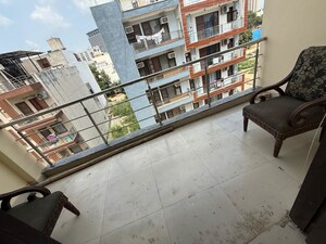 Balcony in 2 BHK Builder Floor at Sector 43 – for Rent