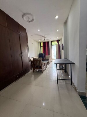 Kitchen in 2 BHK Builder Floor at Sector 43 – for Rent