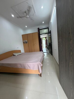 Building Lobby in 2 BHK Builder Floor at Sector 43 – for Rent