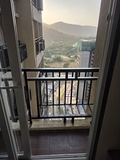1 BHK + Servant Room Apartment For Rent in Brahmand CHS