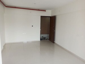 Room in 2 BHK Apartment at VlKrishnapingaksha Peak 25, Vikhroli East – for Rent