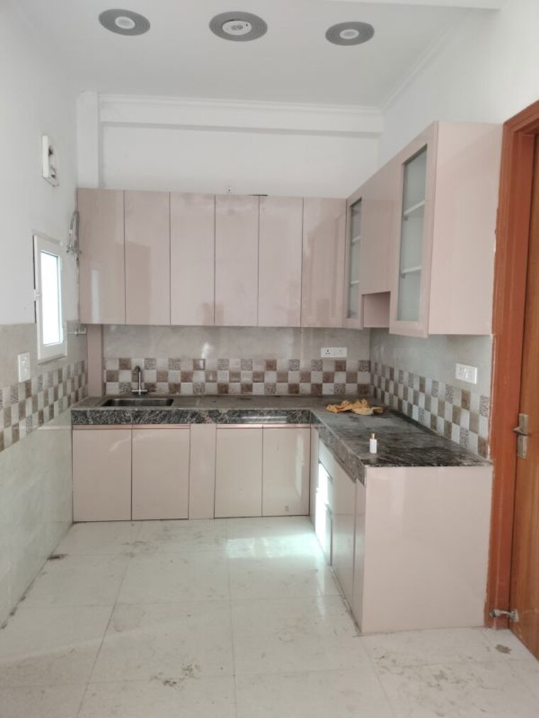Kitchen, gaur-yamuna-city-7th-parkview 2 Bedroom 850 Sq.Ft. Independent House In Gaur Yamuna City Greater Noida 10327850