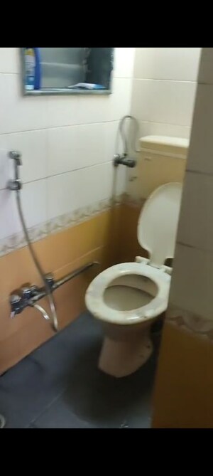 Bathroom in 1 BHK Apartment at Tilak Nagar – for Rent