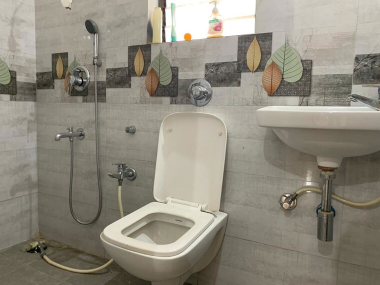 Bathroom, ameet-tower 2 Bedroom 975 Sq.Ft. Apartment In Chembur Mumbai 10327877