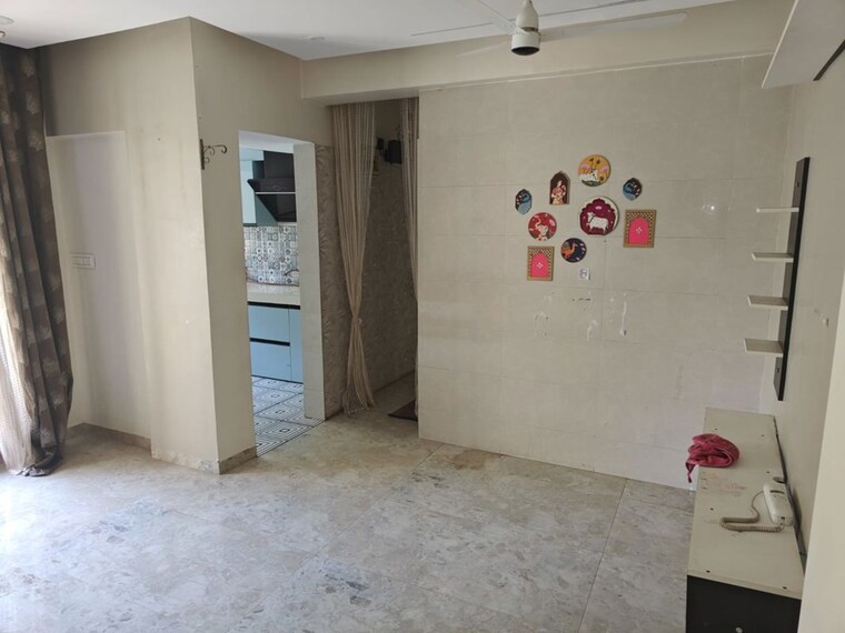 Room, paradigm-zenith-pushpanjali-residency-phase-iii 1 Bedroom 370 Sq.Ft. Apartment In Ghodbunder Road Thane 10327941
