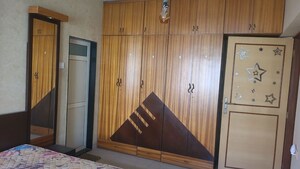 Furnished Amenities in 3 BHK Apartment at K Raheja Palm Court J Building, Malad West – for Rent