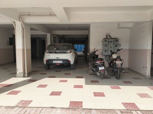 Parking in 2.5 BHK Builder Floor at Signature Global Park 4 and 5, Sohna Sector 36 – for Rent