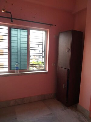 Room in 2 BHK Apartment at Kolkatta Gpo – for Sale
