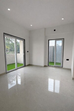 Room in 3.5 BHK Apartment at Ambar Zenith, Viman Nagar – for Sale