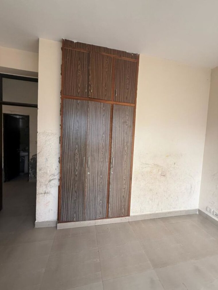 Room, ambala highway 3 Bedroom 1450 Sq.Ft. Apartment In Ambala Highway Zirakpur 10328054