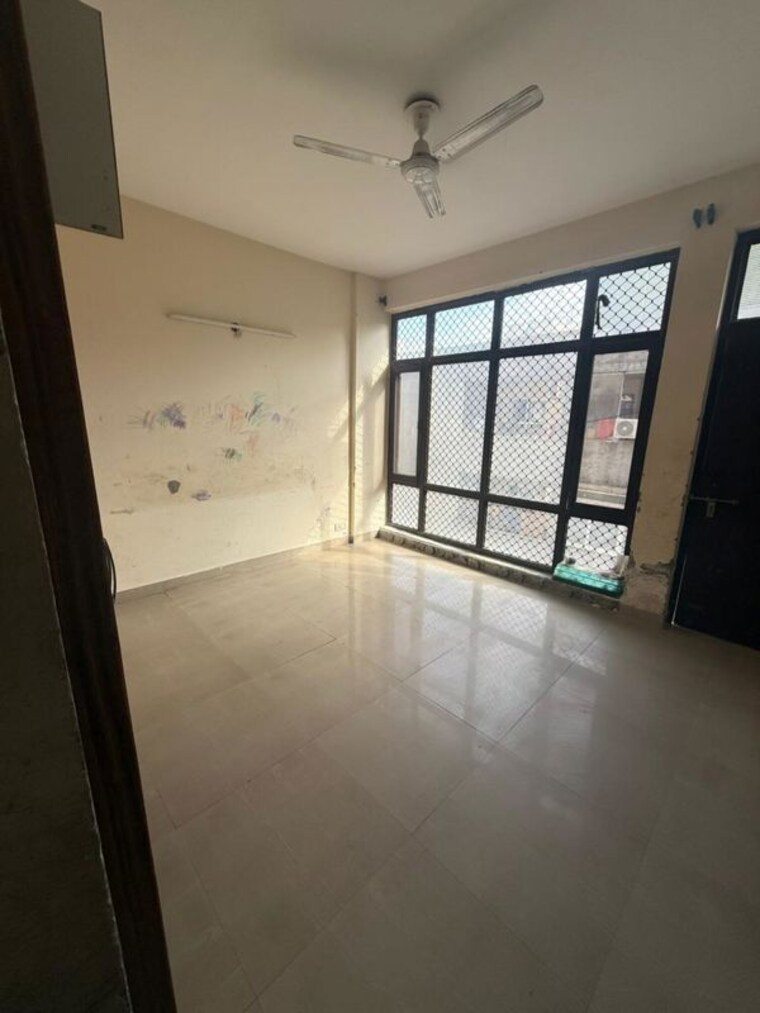 Room, ambala highway 3 Bedroom 1450 Sq.Ft. Apartment In Ambala Highway Zirakpur 10328054