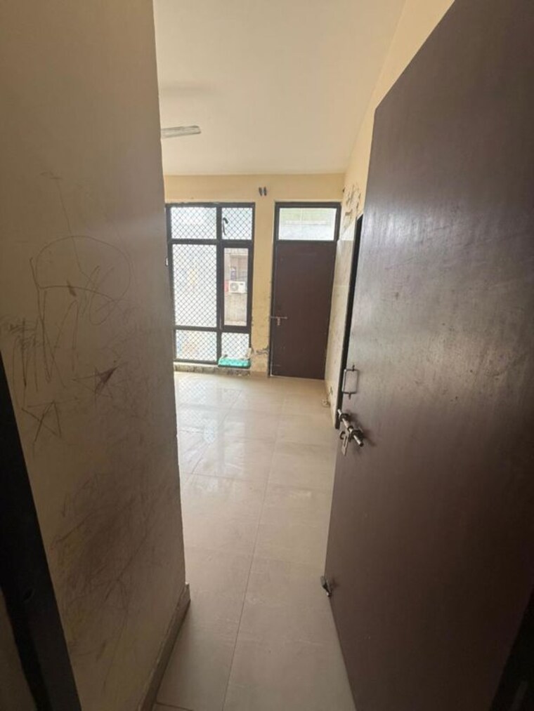 Room, ambala highway 3 Bedroom 1450 Sq.Ft. Apartment In Ambala Highway Zirakpur 10328054