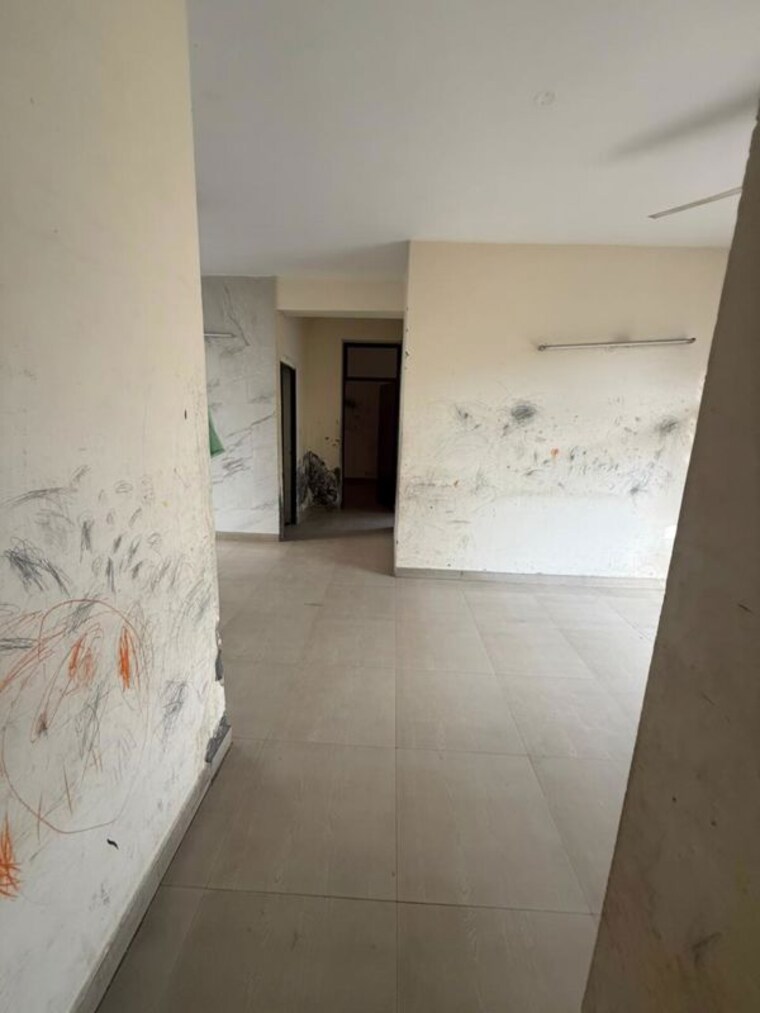 Room, ambala highway 3 Bedroom 1450 Sq.Ft. Apartment In Ambala Highway Zirakpur 10328054