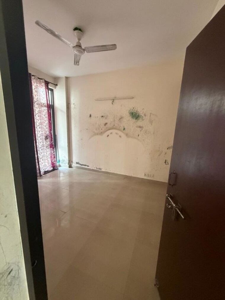 Room, ambala highway 3 Bedroom 1450 Sq.Ft. Apartment In Ambala Highway Zirakpur 10328054