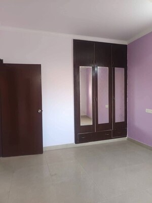Room in 3 BHK Apartment at Chandigarh Citi Center, Vip Road – for Rent