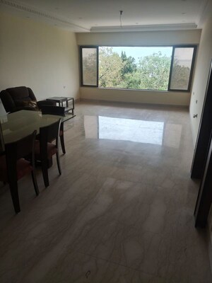 Room in 3 BHK Apartment at Colaba – for Sale