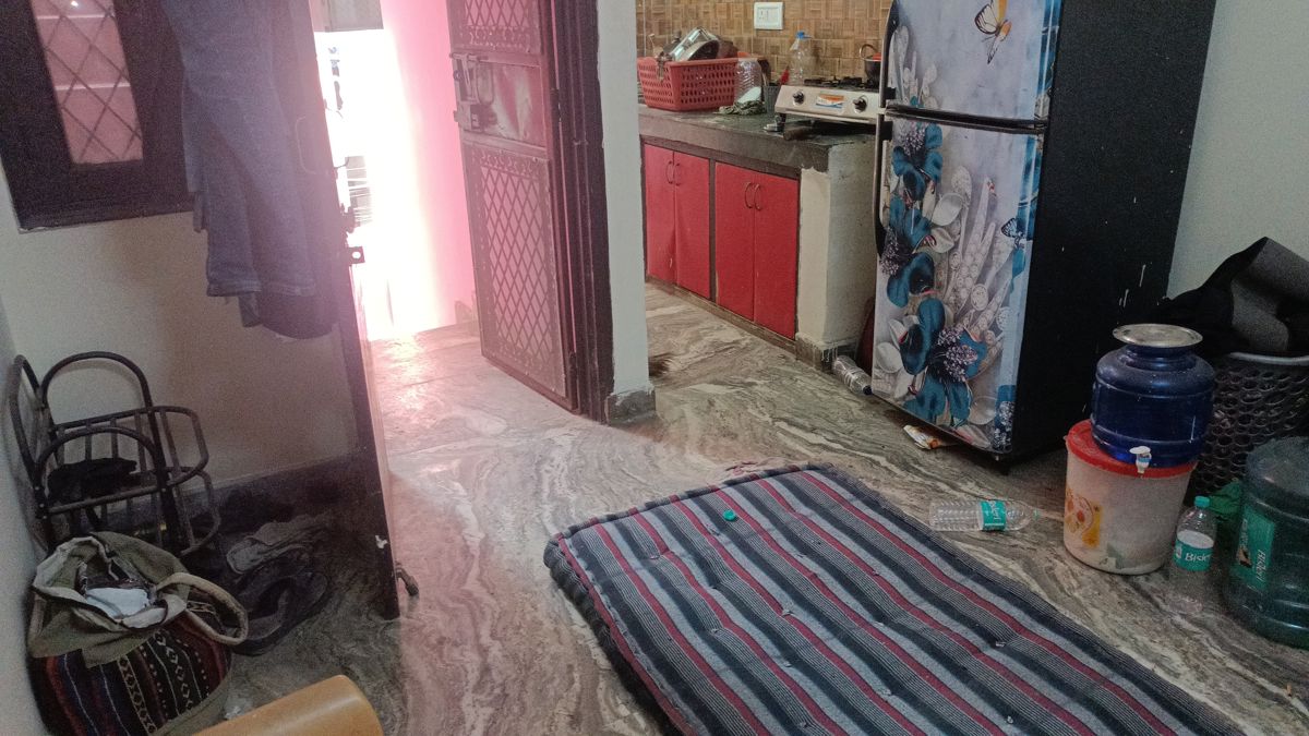 1 BHK 350 Sq.Ft. Builder Floor in Mahagun Metro Mall