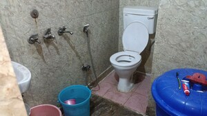 Bathroom in 1 BHK Builder Floor at Mahagun Metro Mall, Vaishali Sector 3 – for Rent