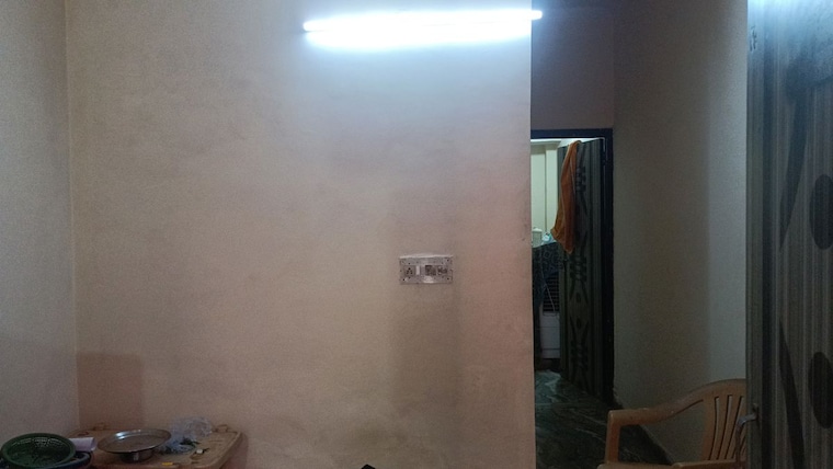 Living Room, mahagun-metro-mall 1 Bedroom 350 Sq.Ft. Builder Floor In Vaishali Sector 3 Ghaziabad 10328074